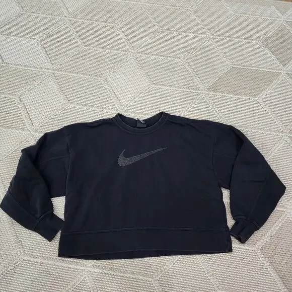 Nike black women's size xs crewneck cropped sweatshirt - Picture 2 of 8